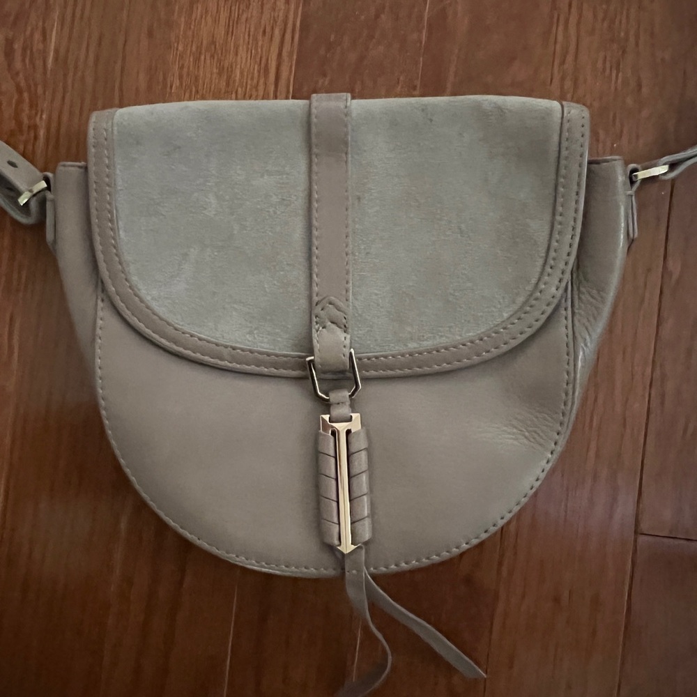 Stella and Dot Covet Saddle Bag